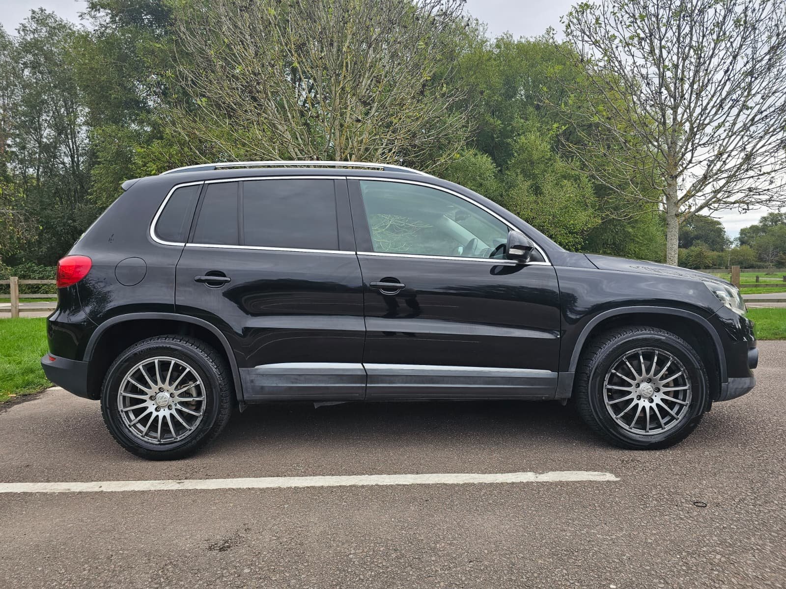 Volkswagen Tiguan 1.4 TSI SE Bluemotion Tech SUV Automatic DSG Euro 5