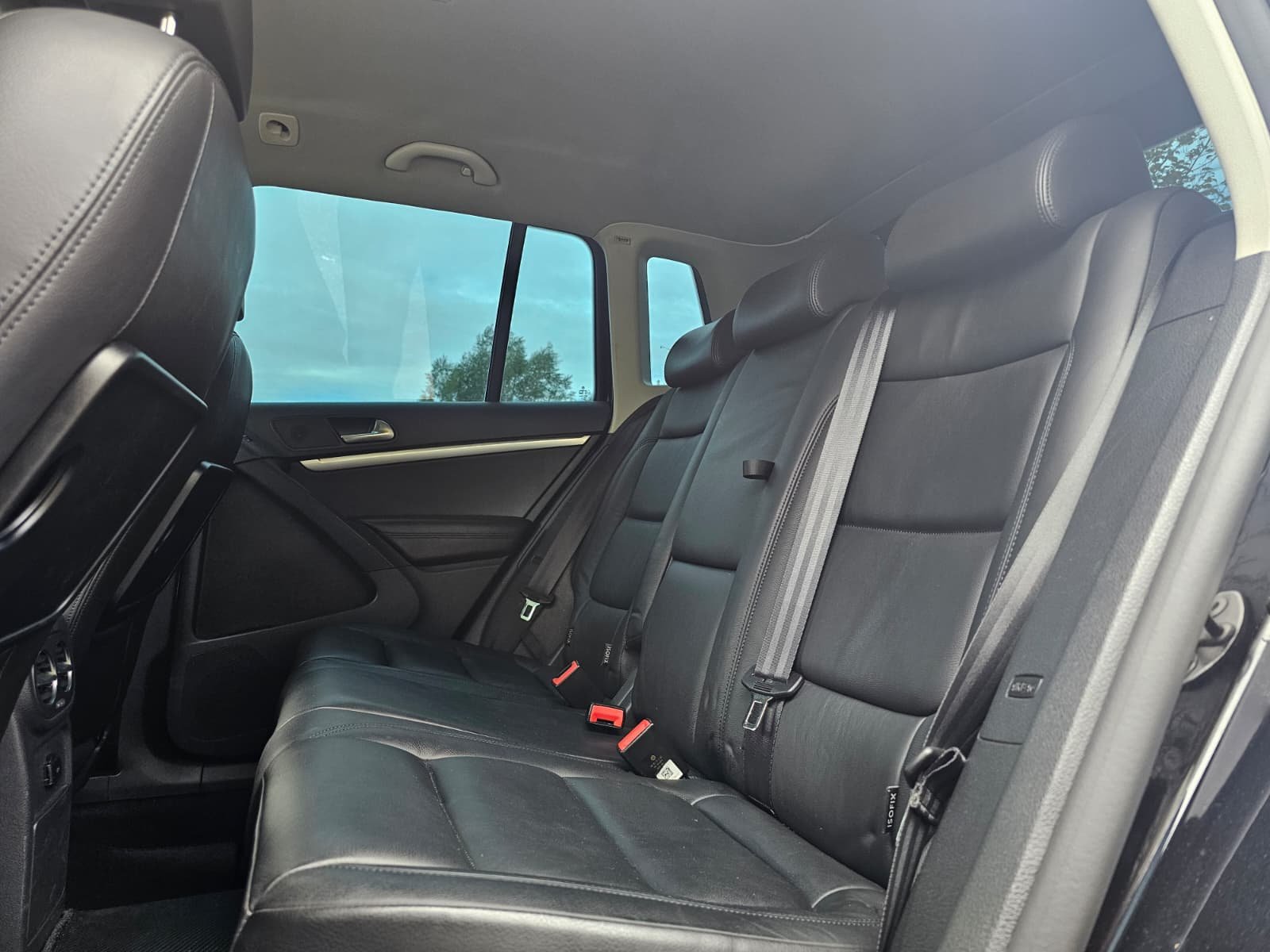 Volkswagen Tiguan 1.4 TSI SE Bluemotion Tech SUV Automatic DSG Euro 5