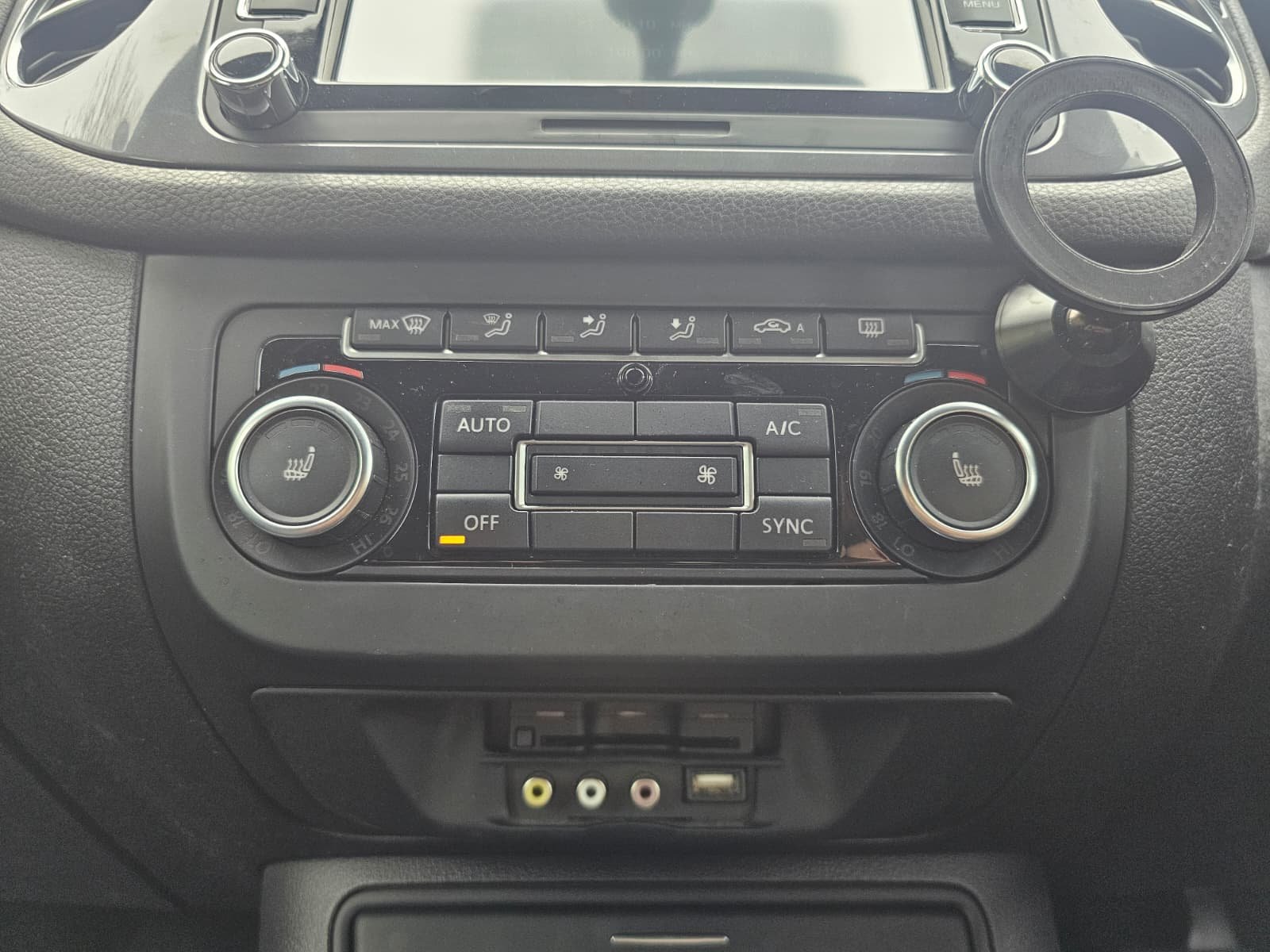 Volkswagen Tiguan 1.4 TSI SE Bluemotion Tech SUV Automatic DSG Euro 5