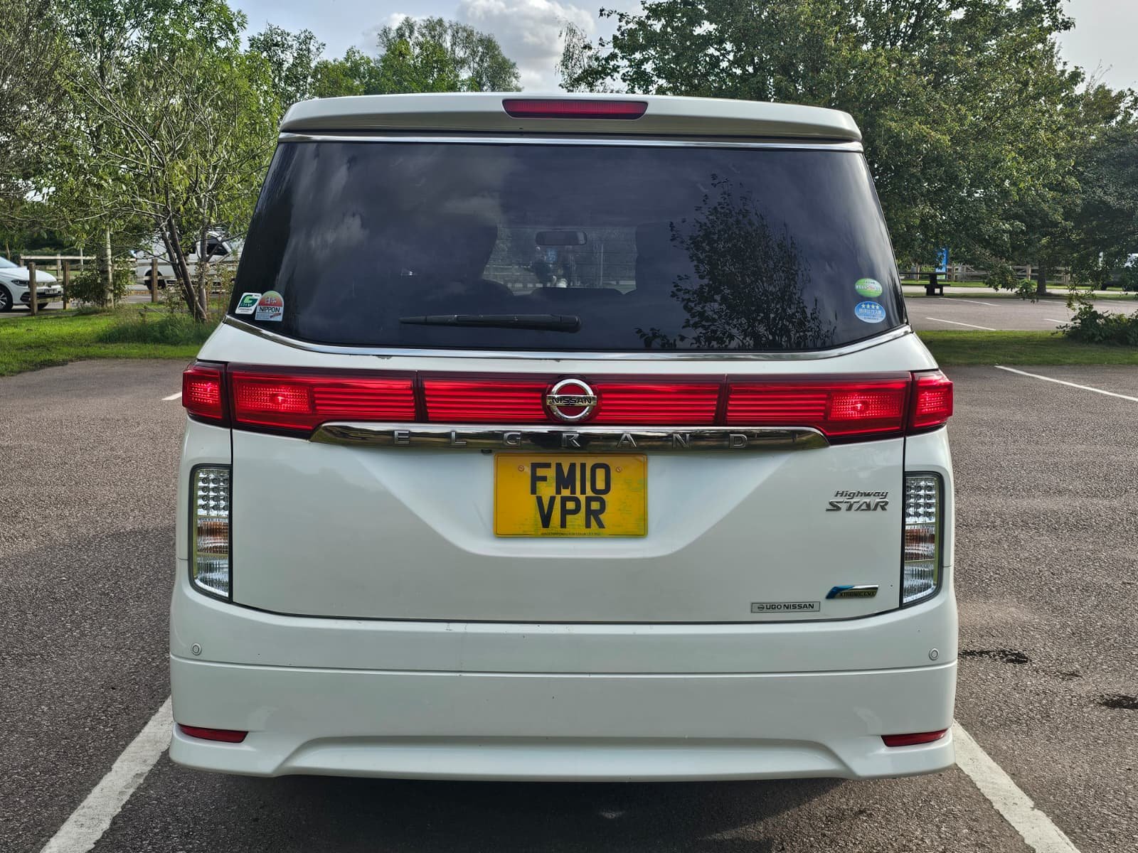 NISSAN ELGRAND Highway Star E52 3.5 V6 Xtronic Auto CVT 4X4 MPV