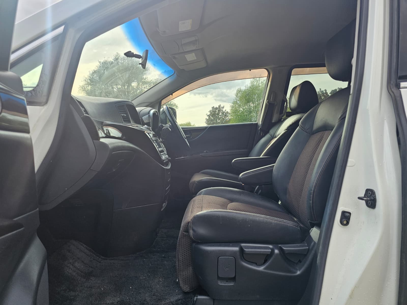 NISSAN ELGRAND Highway Star E52 3.5 V6 Xtronic Auto CVT 4X4 MPV