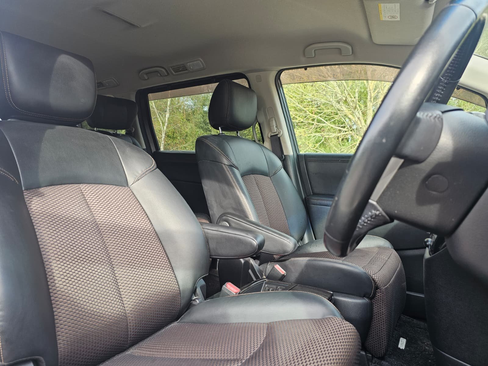 NISSAN ELGRAND Highway Star E52 3.5 V6 Xtronic Auto CVT 4X4 MPV