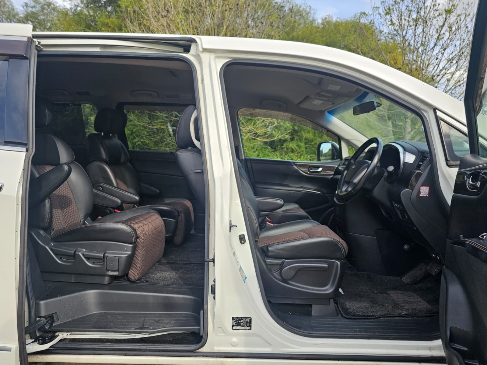 NISSAN ELGRAND Highway Star E52 3.5 V6 Xtronic Auto CVT 4X4 MPV