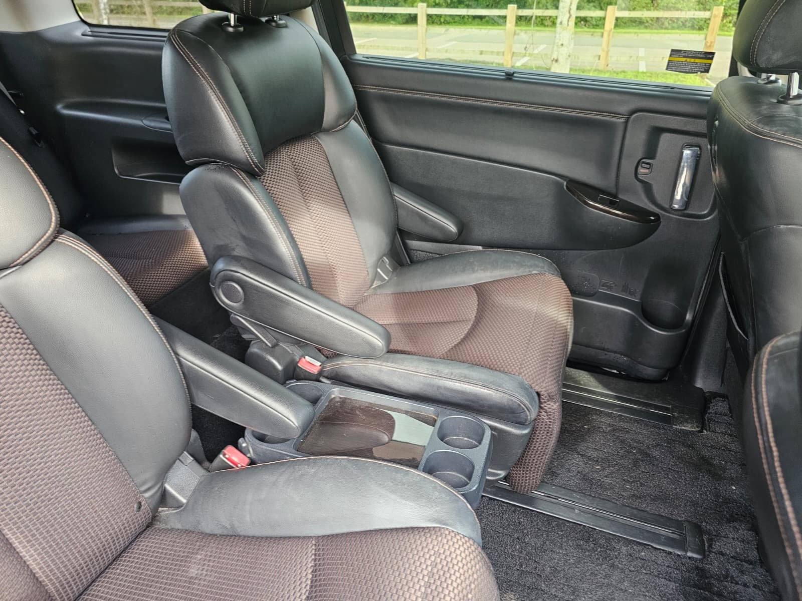 NISSAN ELGRAND Highway Star E52 3.5 V6 Xtronic Auto CVT 4X4 MPV