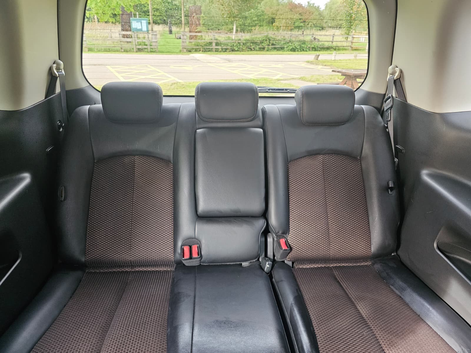 NISSAN ELGRAND Highway Star E52 3.5 V6 Xtronic Auto CVT 4X4 MPV