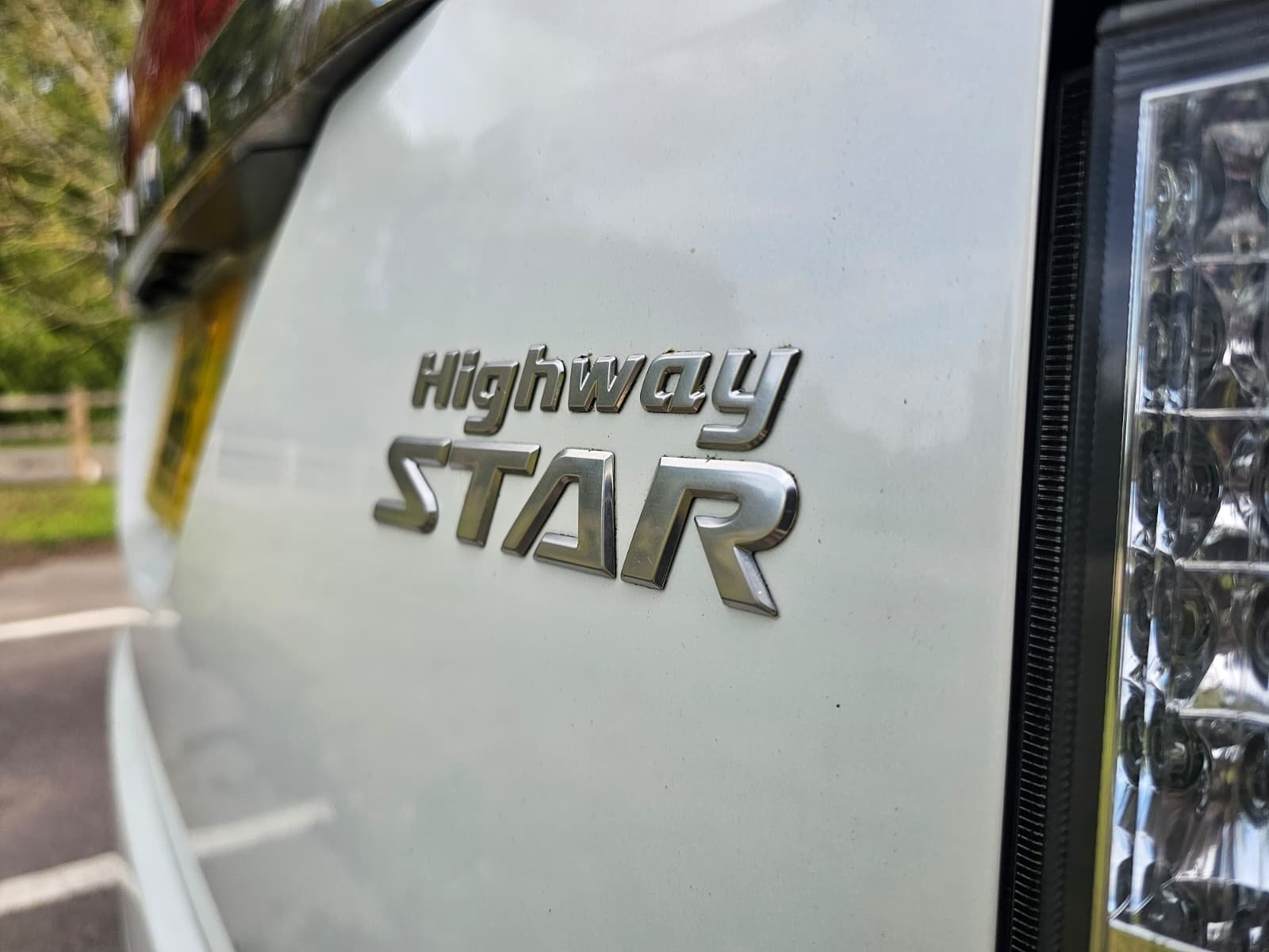 NISSAN ELGRAND Highway Star E52 3.5 V6 Xtronic Auto CVT 4X4 MPV