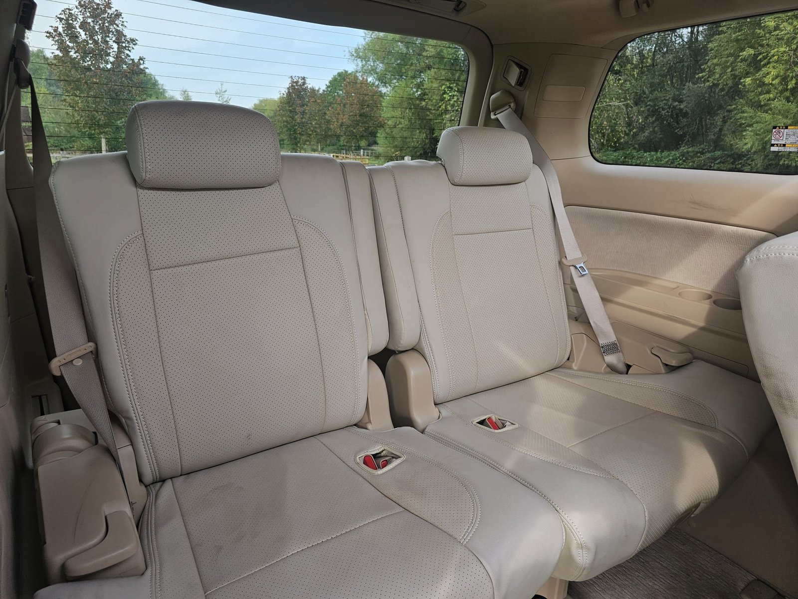 TOYOTA ALPHARD 2.4 Auto 7 Speed CVT Double Sunroof 8 Seater MPV