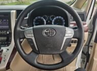 TOYOTA ALPHARD 2.4 Auto 7 Speed CVT Double Sunroof 8 Seater MPV