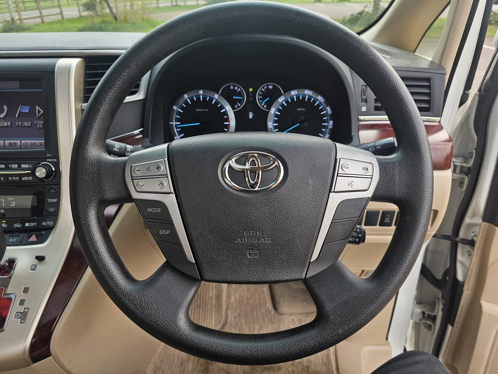 TOYOTA ALPHARD 2.4 Auto 7 Speed CVT Double Sunroof 8 Seater MPV