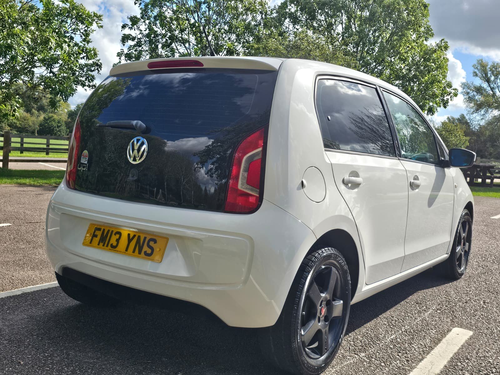 VOLKSWAGEN UP High Up! 1.0L Auto ASG 5dr