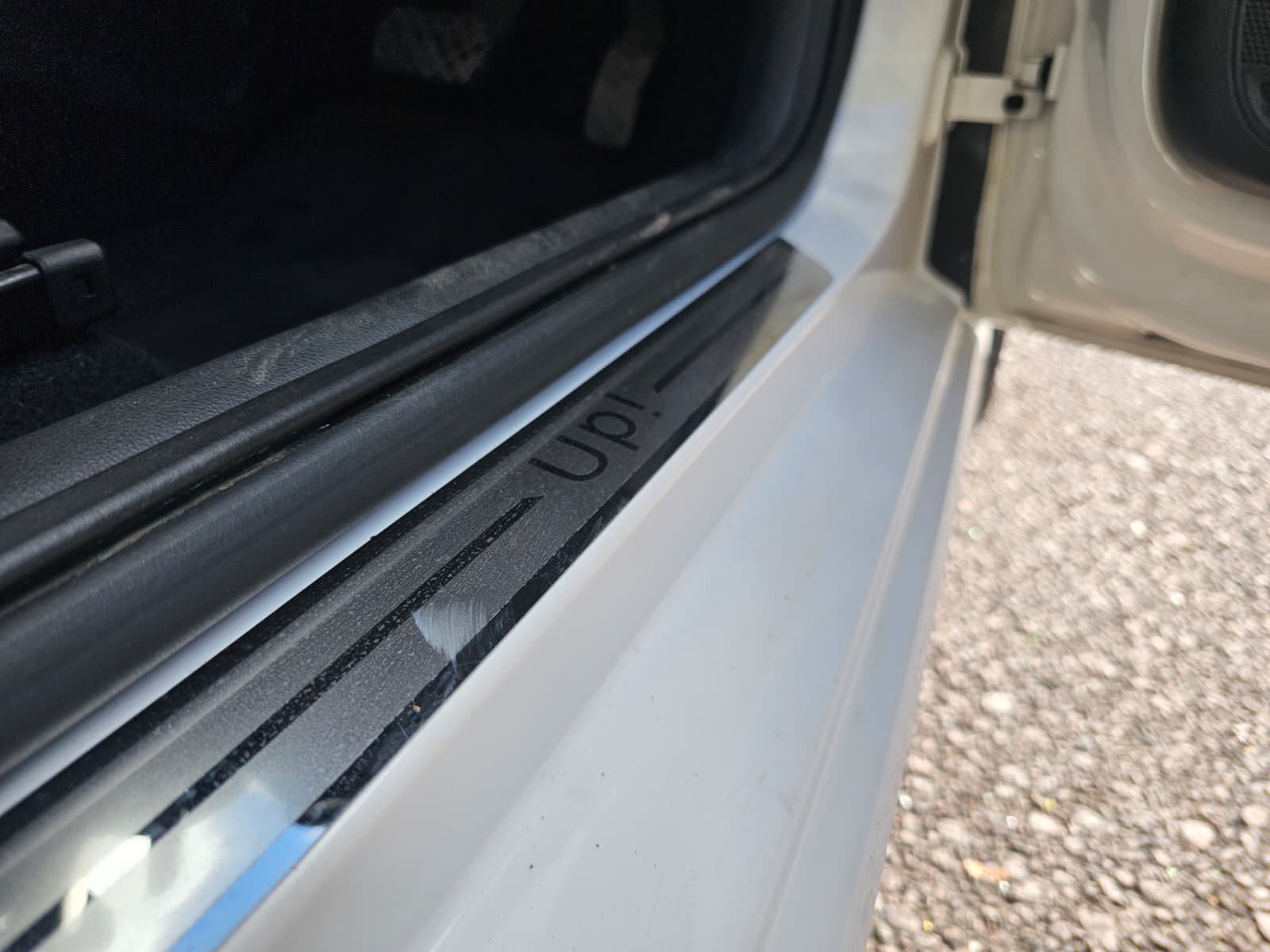 VOLKSWAGEN UP High Up! 1.0L Auto ASG 5dr