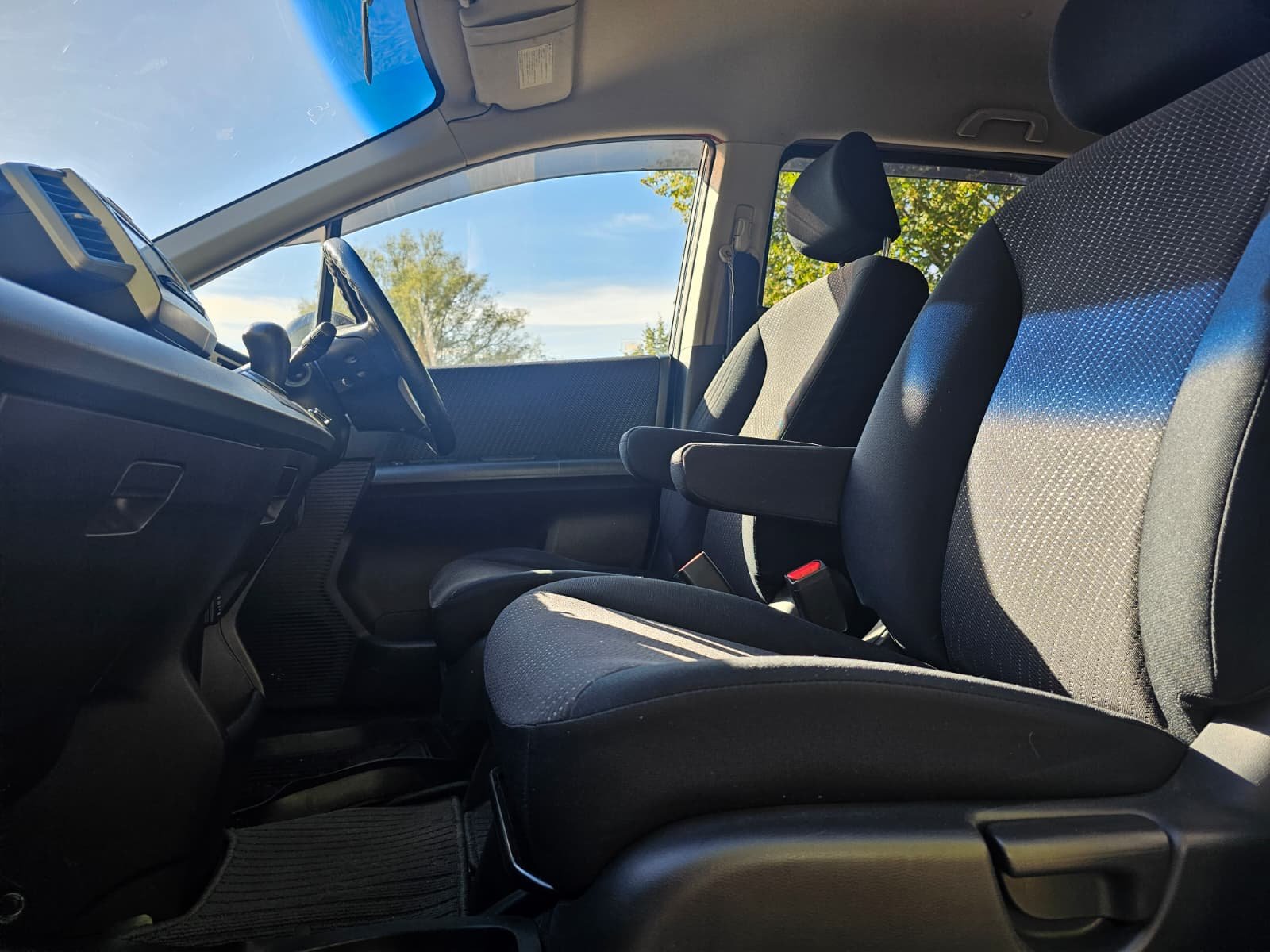 Honda Freed 1.5h EX IMA Automatic Hybrid 6 Seater MPV