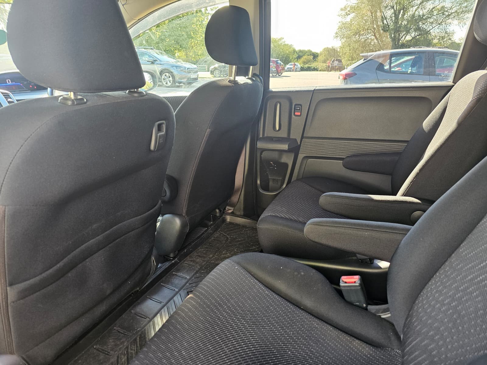 Honda Freed 1.5h EX IMA Automatic Hybrid 6 Seater MPV