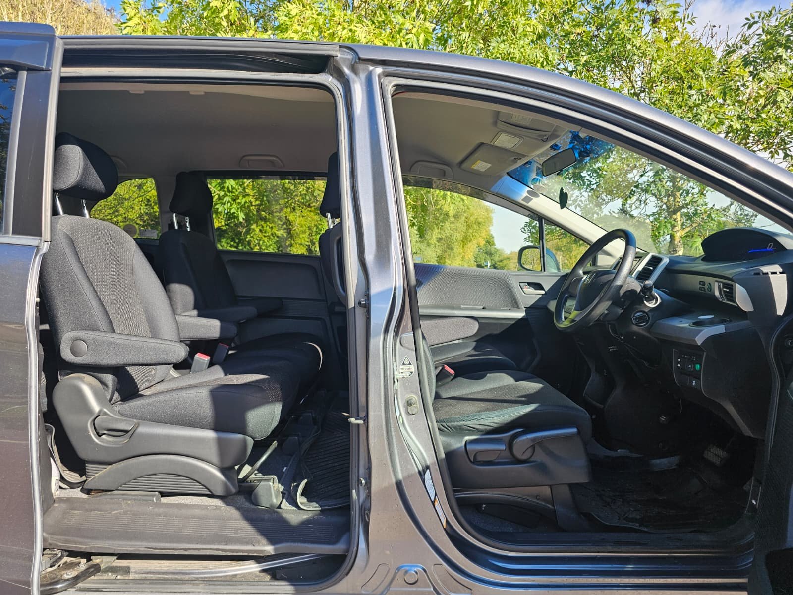 Honda Freed 1.5h EX IMA Automatic Hybrid 6 Seater MPV