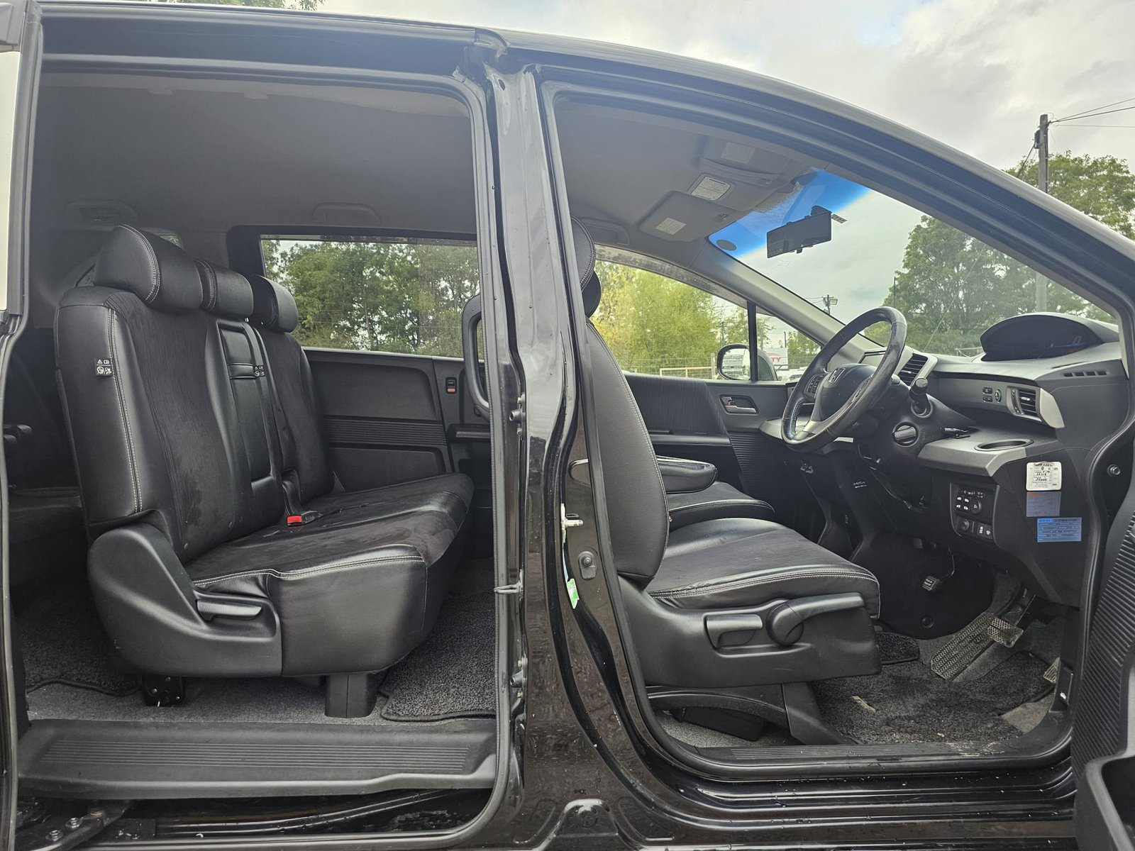 Honda Freed 1.5h EX IMA Automatic Hybrid 7 Seater MPV