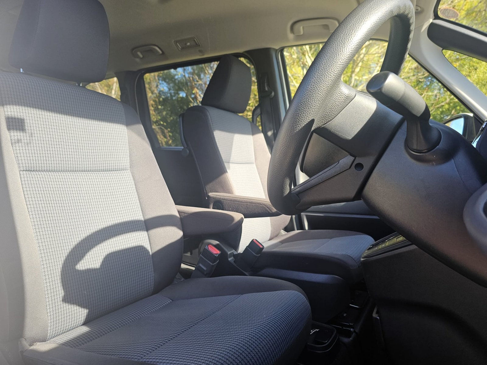 Toyota Noah 1.8h Auto Hybrid 8 Seater MPV ACC