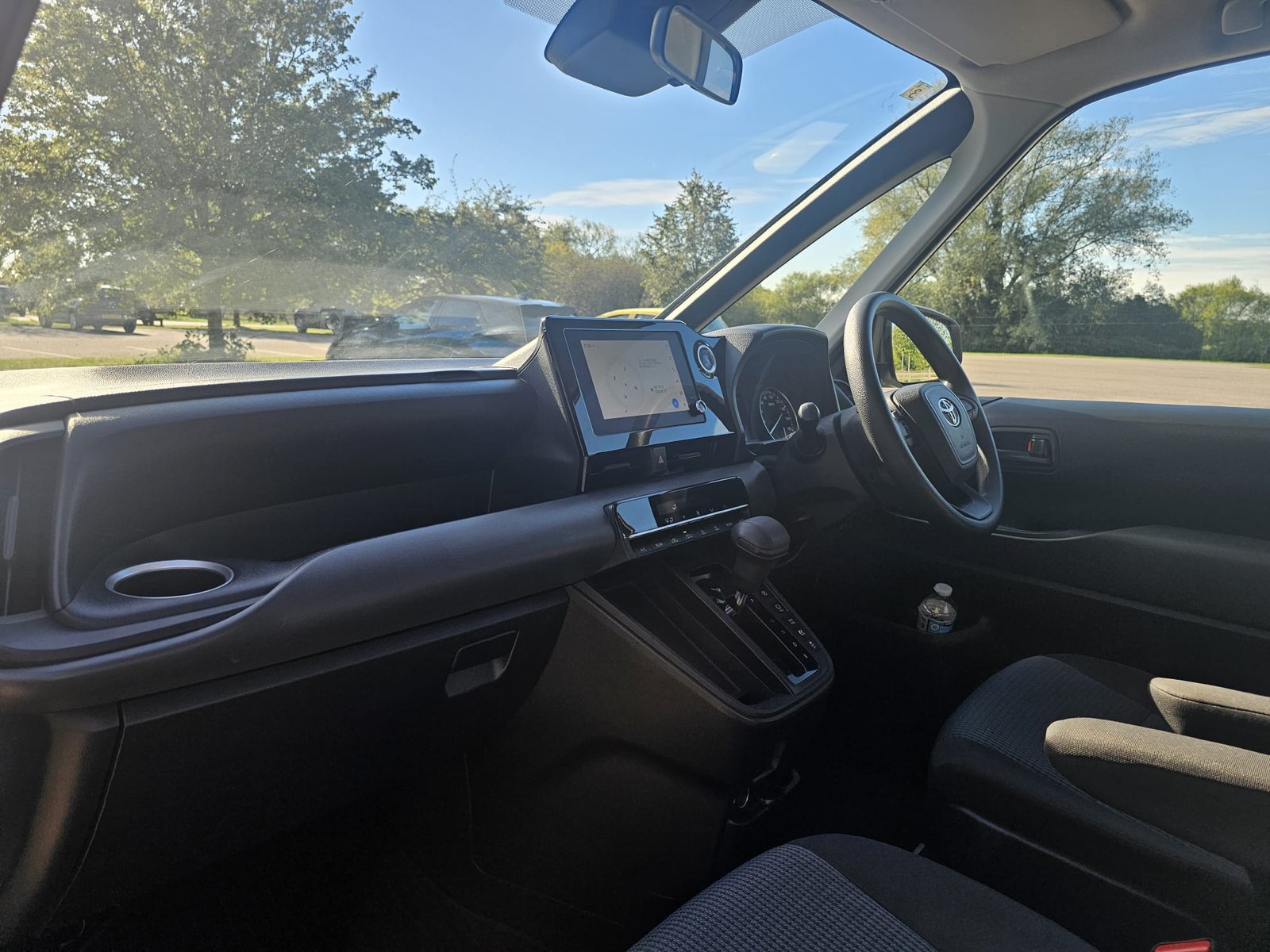 Toyota Noah 1.8h Auto Hybrid 8 Seater MPV ACC