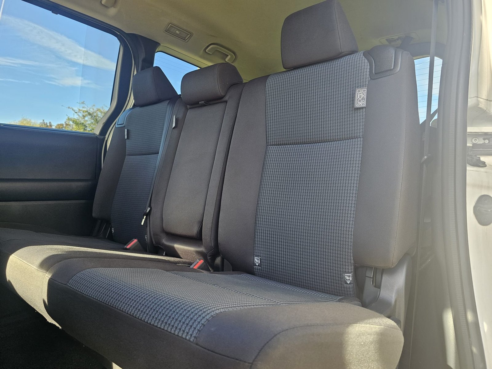 Toyota Noah 1.8h Auto Hybrid 8 Seater MPV ACC