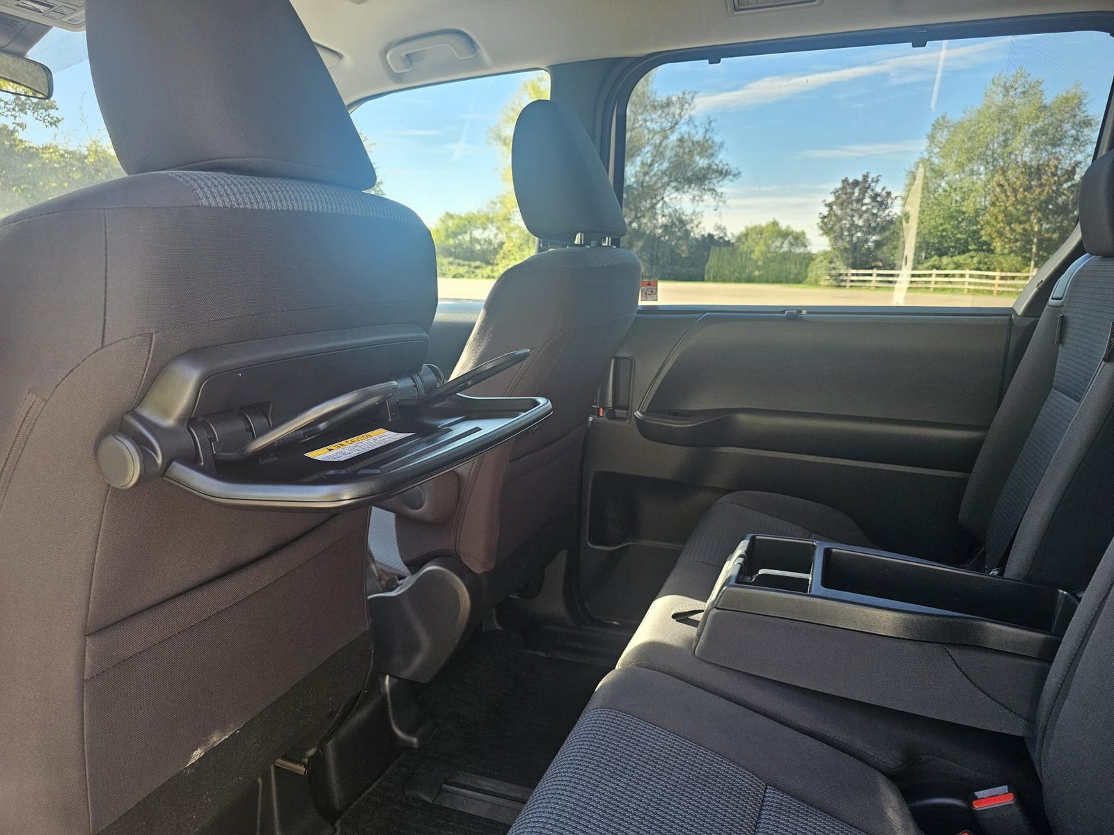 Toyota Noah 1.8h Auto Hybrid 8 Seater MPV ACC