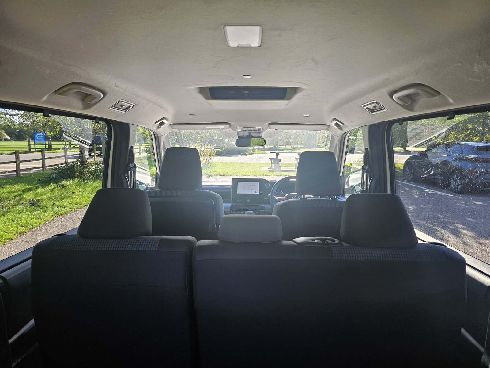 Toyota Noah 1.8h Auto Hybrid 8 Seater MPV ACC
