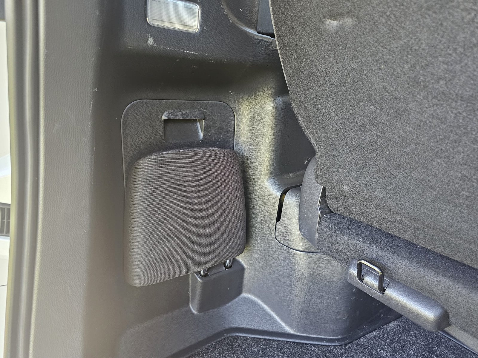 Toyota Noah 1.8h Auto Hybrid 8 Seater MPV ACC