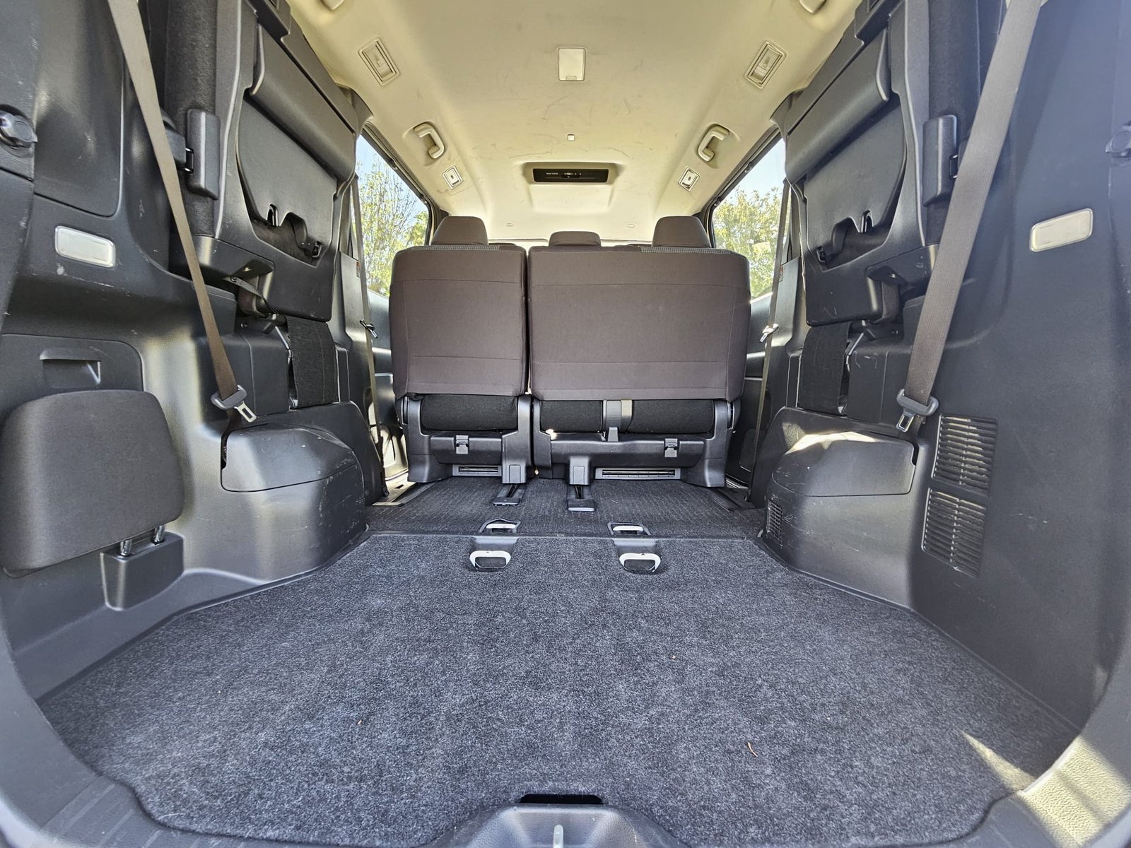 Toyota Noah 1.8h Auto Hybrid 8 Seater MPV ACC