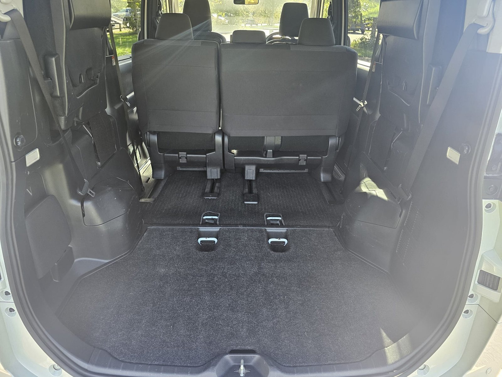 Toyota Noah 1.8h Auto Hybrid 8 Seater MPV ACC
