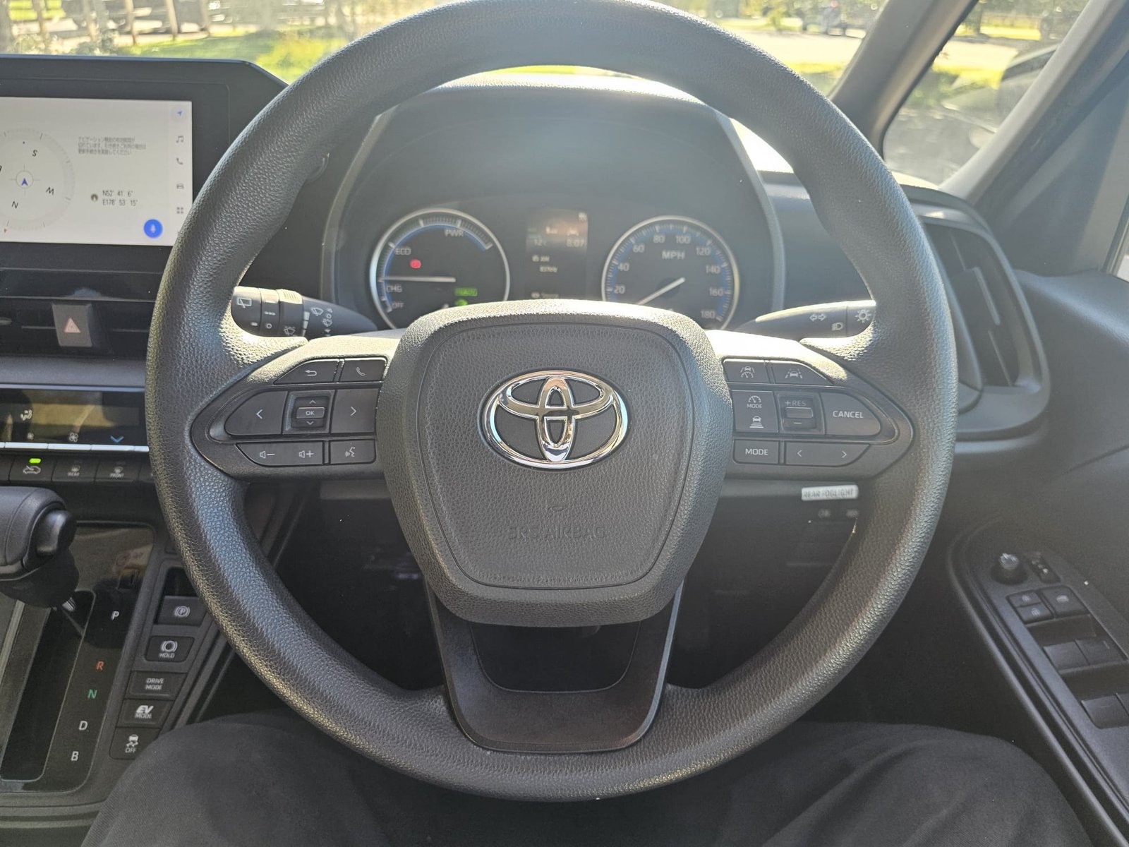Toyota Noah 1.8h Auto Hybrid 8 Seater MPV ACC