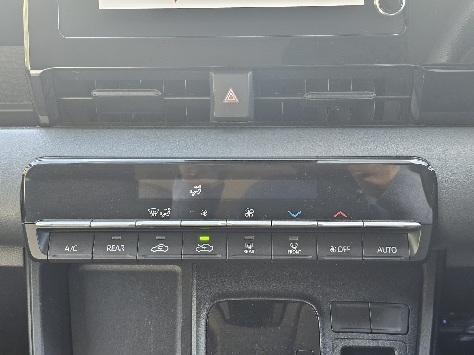 Toyota Noah 1.8h Auto Hybrid 8 Seater MPV ACC
