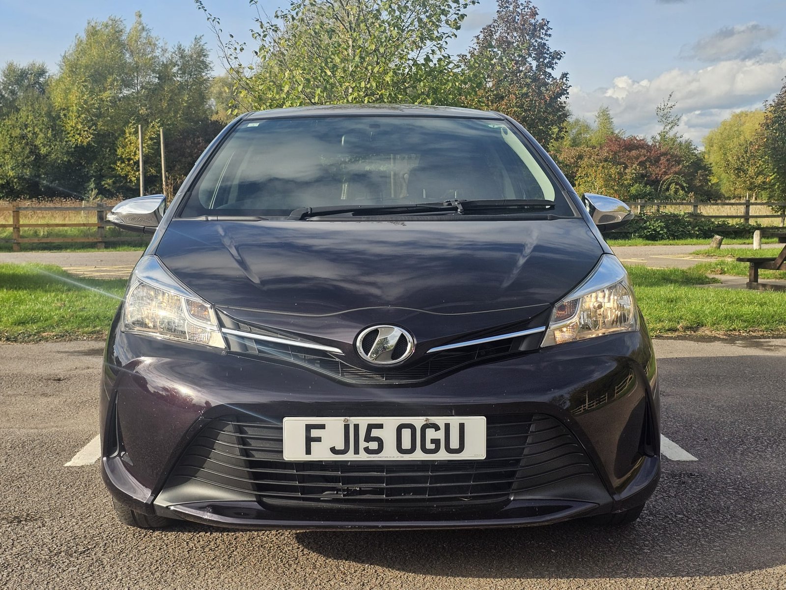 TOYOTA YARIS Vitz Jewela Edition 1.33L Automatic 5dr Hatchback