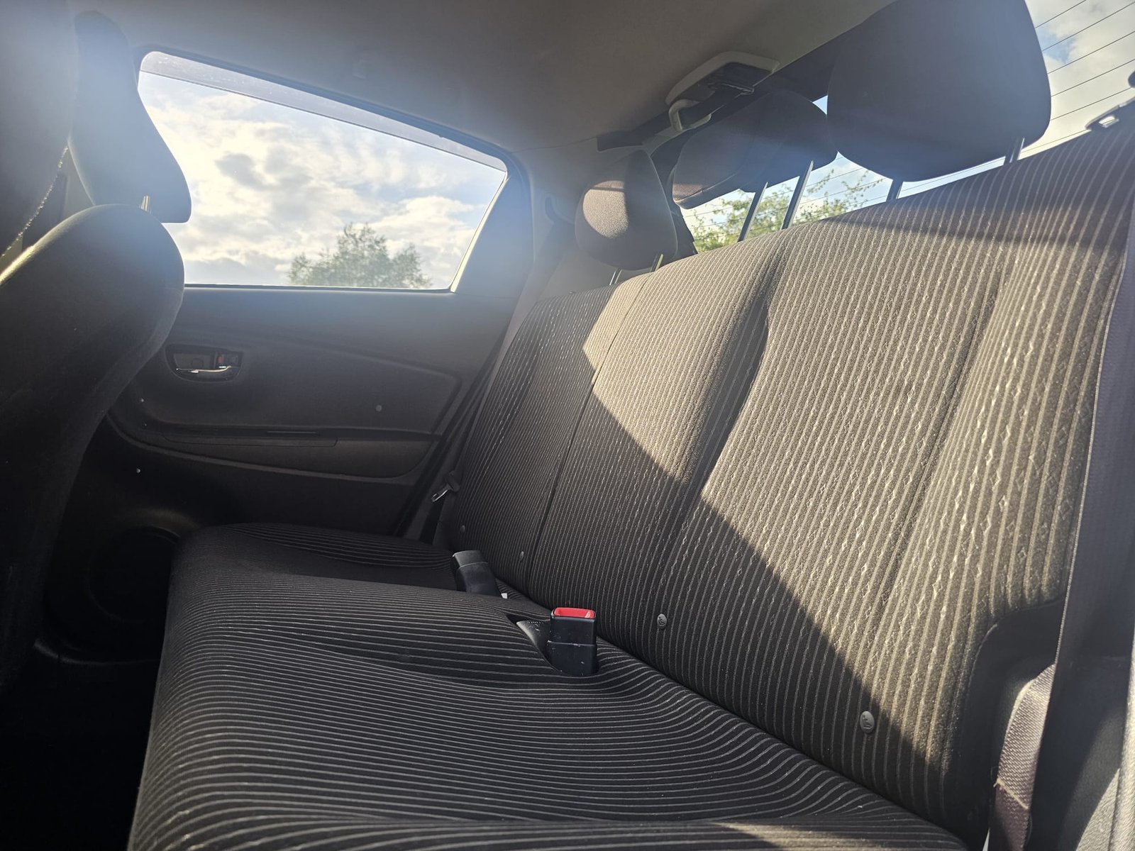 TOYOTA YARIS Vitz Jewela Edition 1.33L Automatic 5dr Hatchback