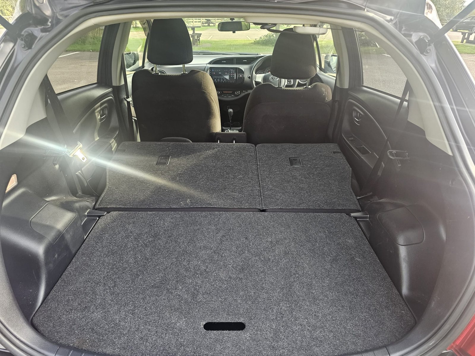 TOYOTA YARIS Vitz Jewela Edition 1.33L Automatic 5dr Hatchback