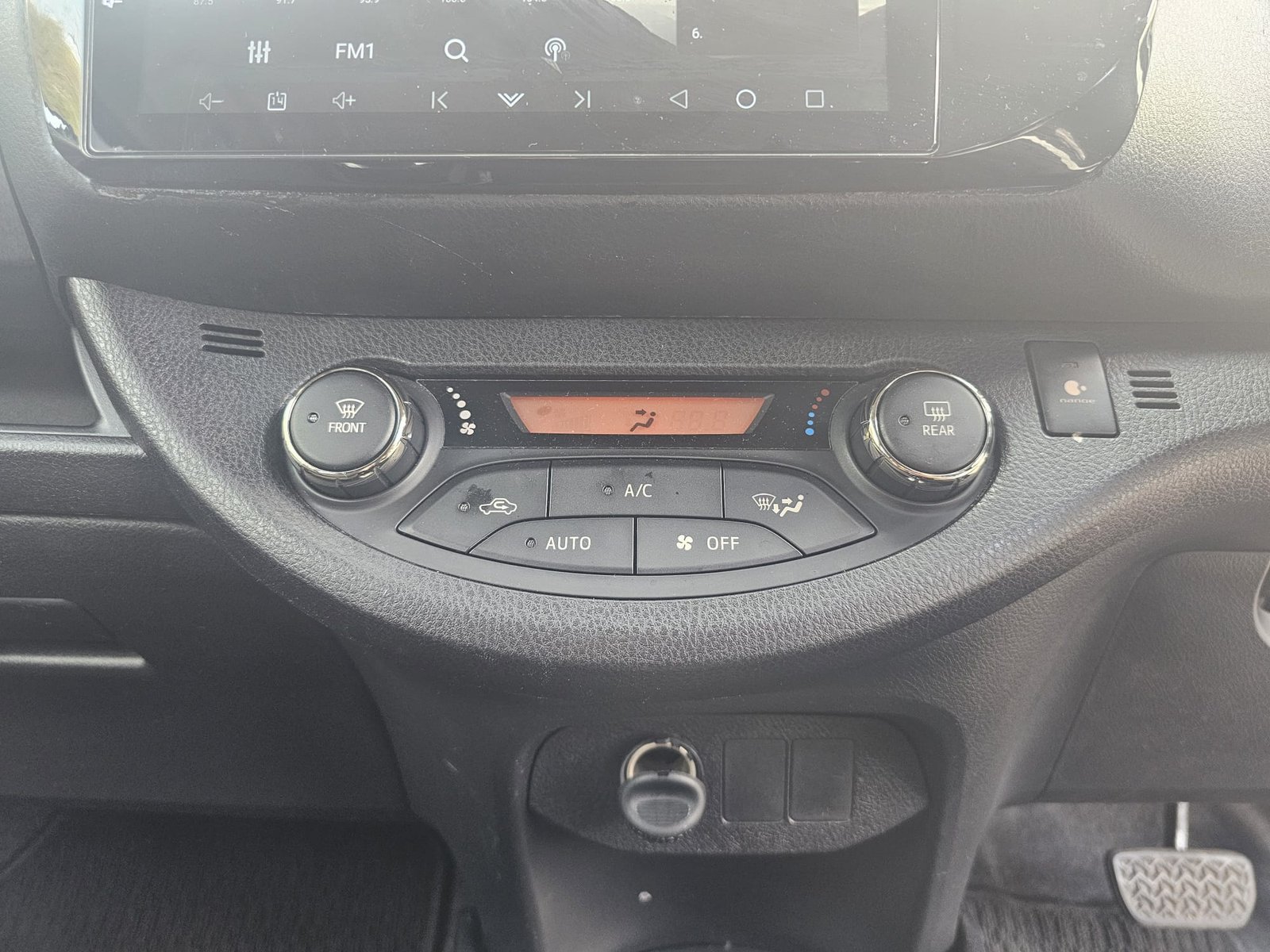 TOYOTA YARIS Vitz Jewela Edition 1.33L Automatic 5dr Hatchback
