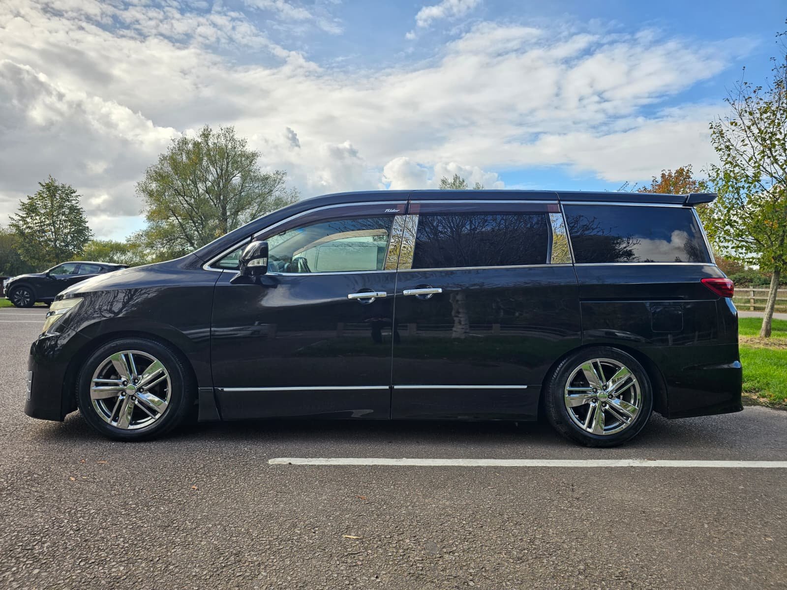 NISSAN ELGRAND Rider Autech E52 3.5 V6 Xtronic Auto 7 Luxury Seater MPV