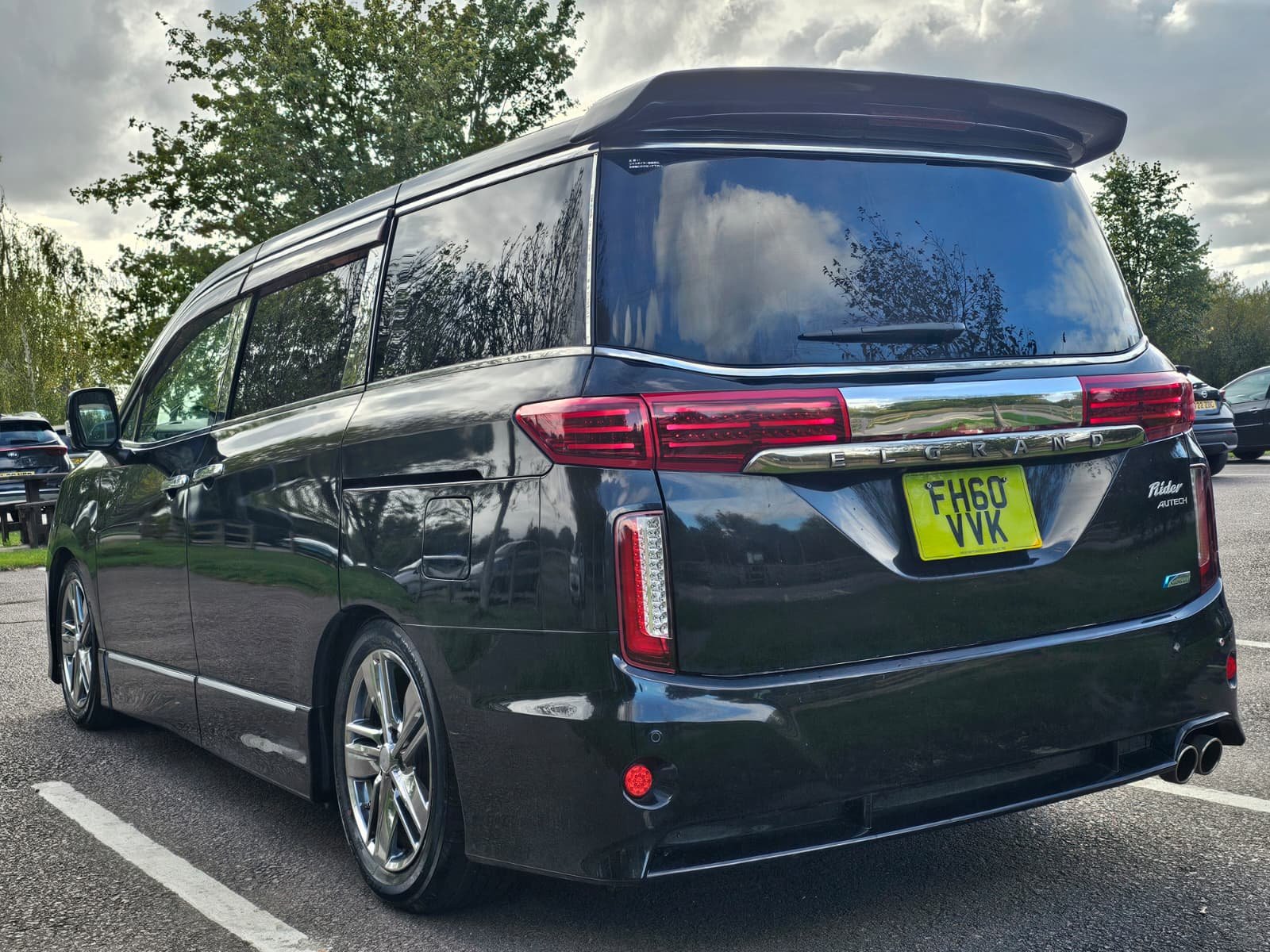 NISSAN ELGRAND Rider Autech E52 3.5 V6 Xtronic Auto 7 Luxury Seater MPV