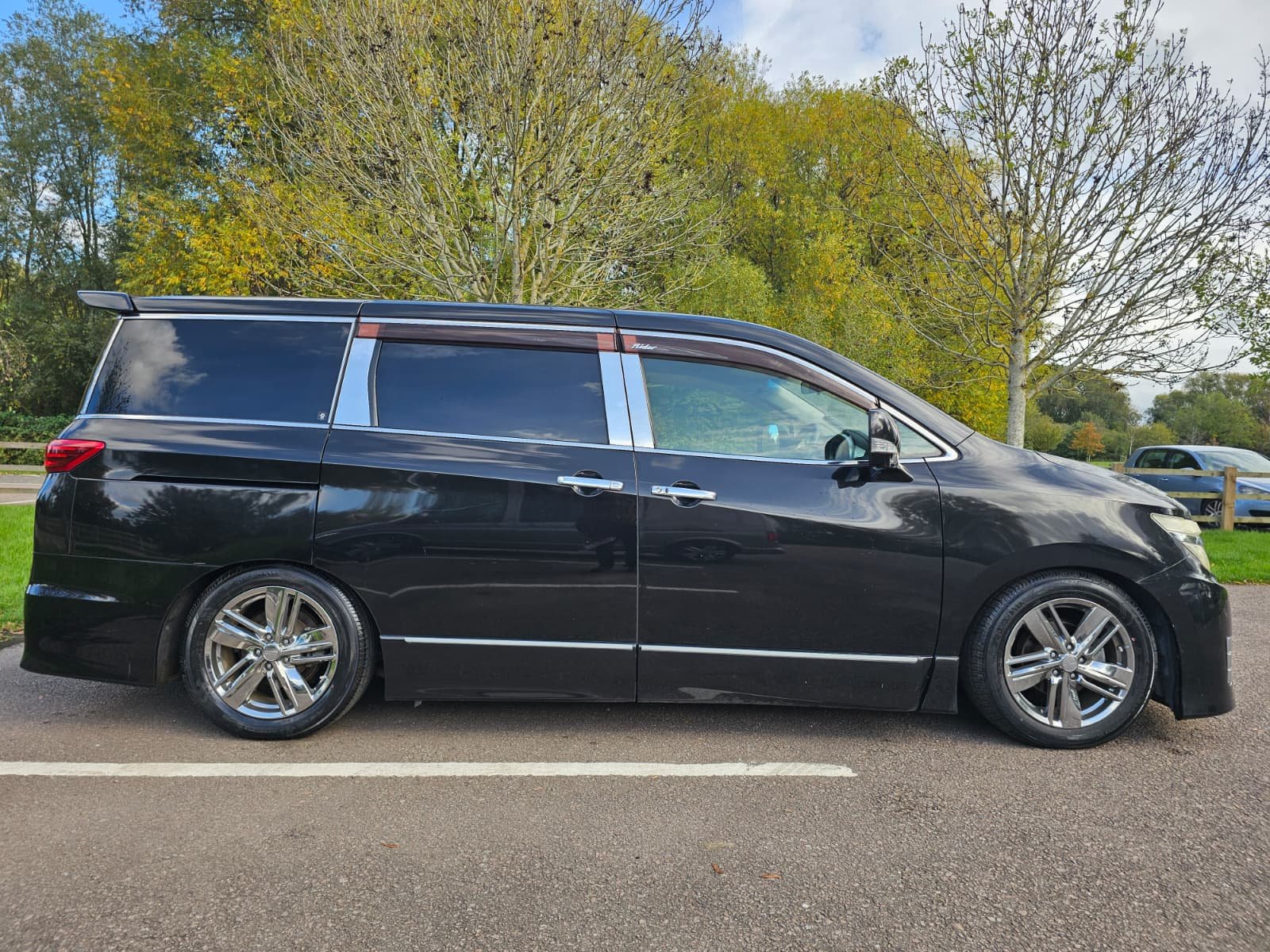 NISSAN ELGRAND Rider Autech E52 3.5 V6 Xtronic Auto 7 Luxury Seater MPV