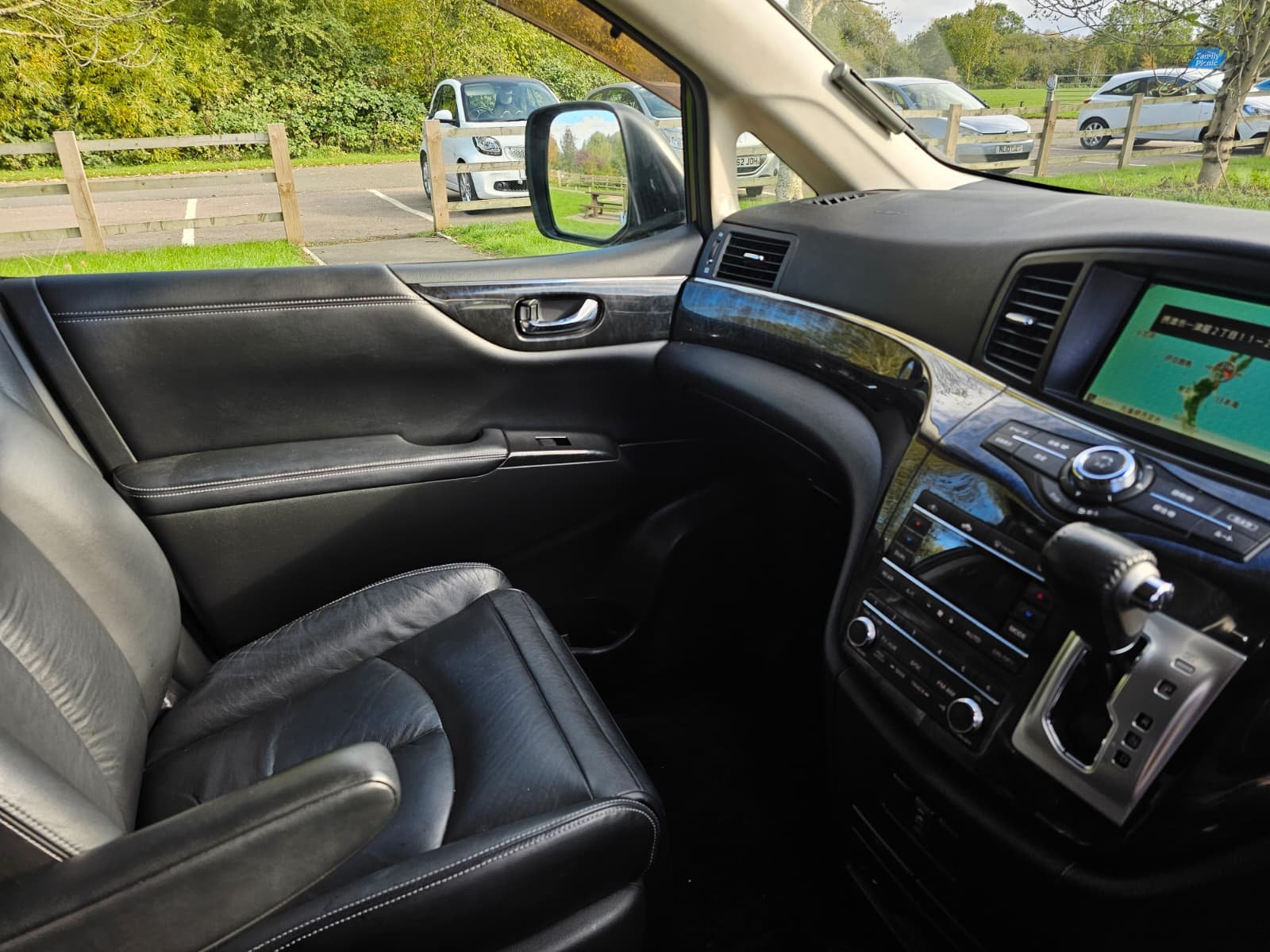 NISSAN ELGRAND Rider Autech E52 3.5 V6 Xtronic Auto 7 Luxury Seater MPV