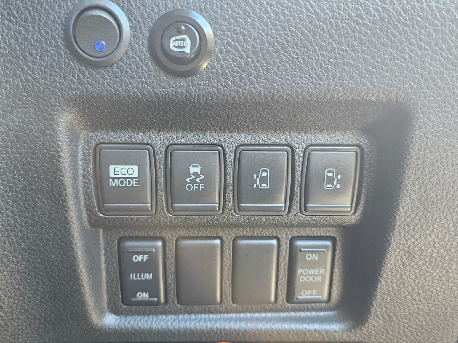 NISSAN ELGRAND Rider Autech E52 3.5 V6 Xtronic Auto 7 Luxury Seater MPV