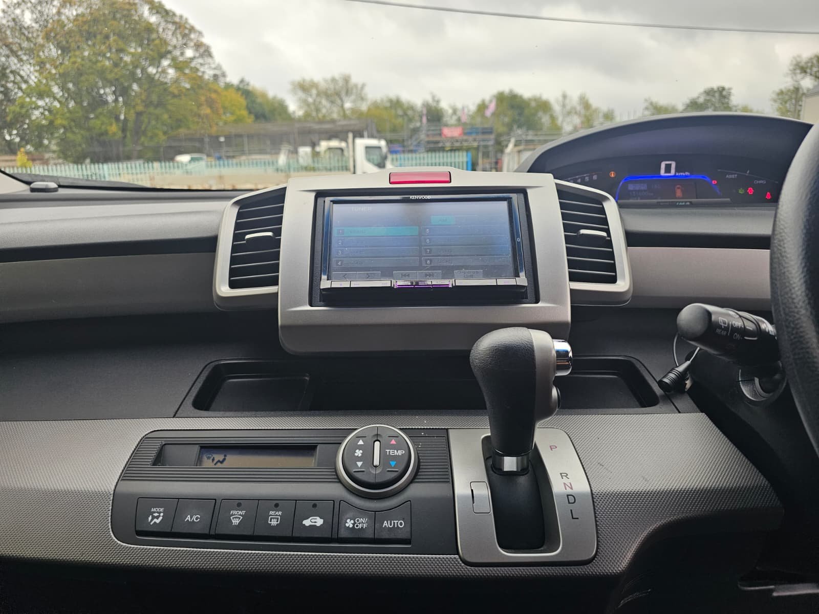 HONDA FREED 1.5h EX IMA Automatic Hybrid 7 Seater 5dr MPV